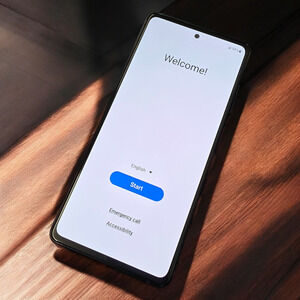 Samsung Galaxy S20 FE 5G UW SM-G781V Verizon 128GB 6.5" - Cloud Navy